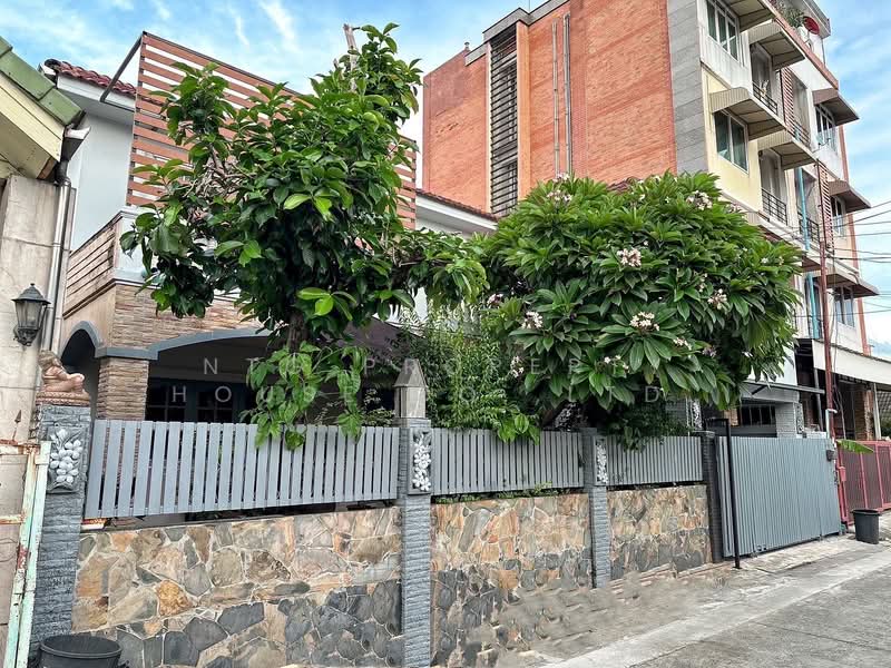 NG491 ให้เช่าบ้านเดี่ยว 2 ชั้น สไตล์โมเดิร์น สุทธิสาร ลาดพร้าว 64 ✅จดบริษัท ✅เลี้ยงสัตว์ได้ อยู่, Bangkok, ลาดพร้าว64, Wang Thonglang, Bangkok, 5 Bedrooms, 350 sqm, Single Detached House For Rent, by NTG Property House Co.,Ltd., 500417483 - DDproperty.com