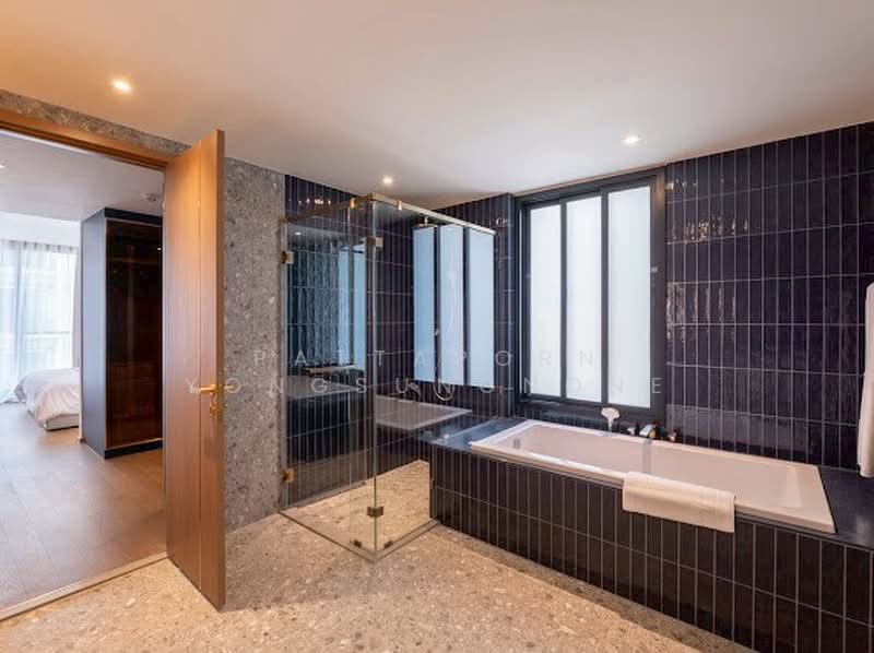 Via 34, Bangkok, 15 Soi Sukhumvit 34, Khong Tan, Khlong Toei, Bangkok, 3 Bedrooms, 151 sqm, Condo For Rent, by Pattaporn Yongsungnone, 500417517 - DDproperty.com