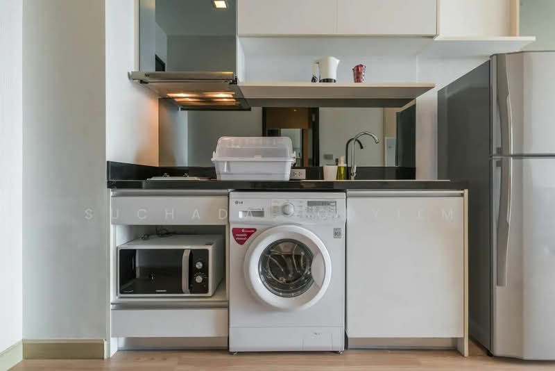 Sky Walk Residences, Bangkok, 1599 Sukhumvit Road, Phra Kanong Nua, Watthana, Bangkok, 1 Bedroom, 37 sqm, Condo For Sale, by Suchada Yodyiem, 500417695 - DDproperty.com