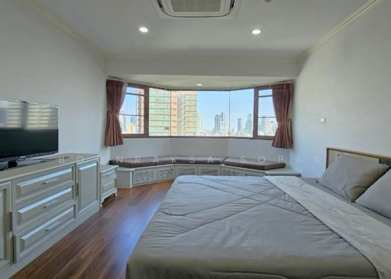 Baan Suanpetch, Bangkok, 18 Soi Sukhumvit 39, Khlong Tan Nua, Watthana, Bangkok, 2 Bedrooms, 135 sqm, Condo For Rent, by Boonraksa Sopak, 500417815 - DDproperty.com
