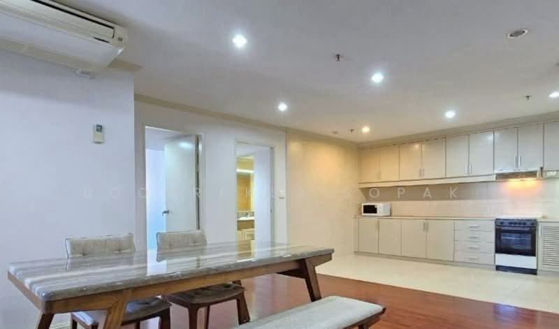 Baan Suanpetch, Bangkok, 18 Soi Sukhumvit 39, Khlong Tan Nua, Watthana, Bangkok, 2 Bedrooms, 135 sqm, Condo For Rent, by Boonraksa Sopak, 500417815 - DDproperty.com