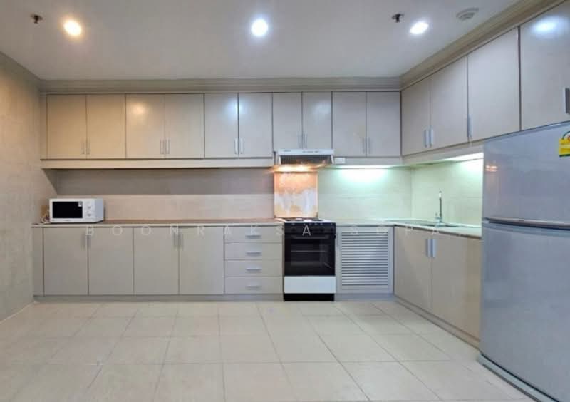 Baan Suanpetch, Bangkok, 18 Soi Sukhumvit 39, Khlong Tan Nua, Watthana, Bangkok, 2 Bedrooms, 135 sqm, Condo For Rent, by Boonraksa Sopak, 500417815 - DDproperty.com