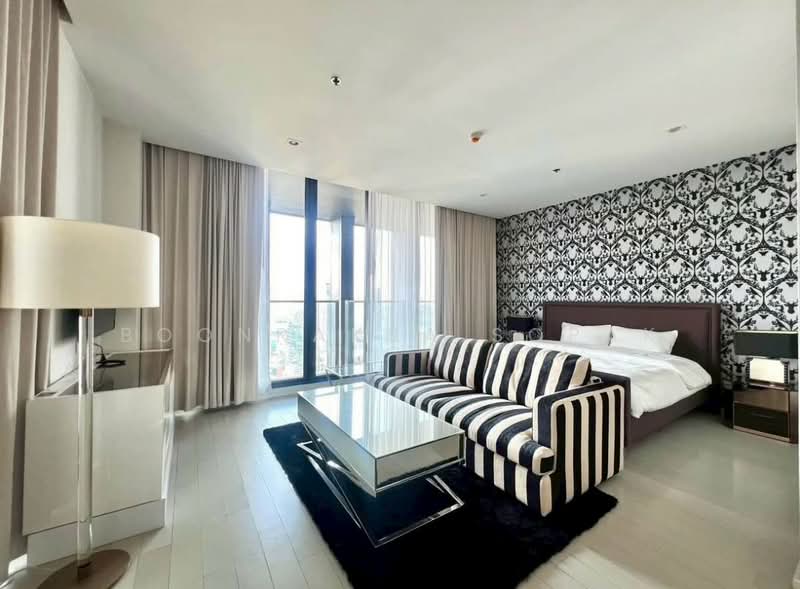 Noble Ploenchit, Bangkok, 1035 Ploenchit Road, Lumphini, Pathum Wan, Bangkok, 3 Bedrooms, 209 sqm, Condo For Rent, by Boonraksa Sopak, 500417856 - DDproperty.com