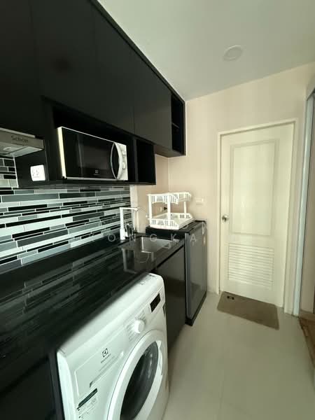 Chateau In Town Charansanitwong 96/2, Bangkok, 152 Soi Charansanitwong 96/2, Bang O, Bang Phlat, Bangkok, 2 Bedrooms, 38 sqm, Condo For Sale, by Chanon Ekongkarn, 500417867 - DDproperty.com