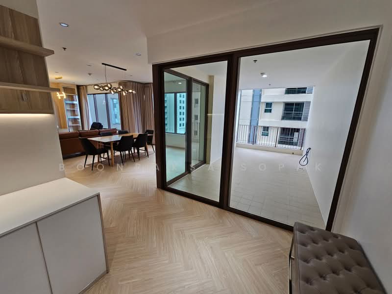 The Emporio Place, Bangkok, 93 Soi Sukhumvit 24, Sukhumvit Road, Khong Tan, Khlong Toei, Bangkok, 3 Bedrooms, 164 sqm, Condo For Rent, by Boonraksa Sopak, 500417889 - DDproperty.com