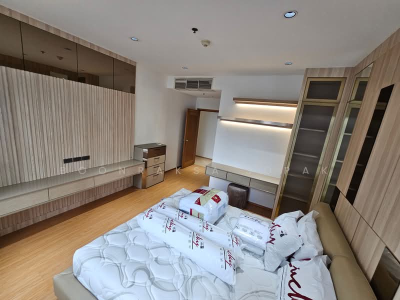 The Emporio Place, Bangkok, 93 Soi Sukhumvit 24, Sukhumvit Road, Khong Tan, Khlong Toei, Bangkok, 3 Bedrooms, 164 sqm, Condo For Rent, by Boonraksa Sopak, 500417889 - DDproperty.com