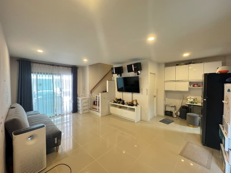 Lumpini Townville Latkrabang-Suvarnabhumi : ลุมพินี ทาวน์วิลล์ ลาดกระบัง-สุวรรณภูมิ, กรุงเทพ, ถ.หลวงแพ่ง, ทับยาว, ลาดกระบัง, กรุงเทพ, 150 ตร.ม., บ้านเดี่ยว ขาย, โดย The Best Property ฝ้าย, 500418024 - DDproperty.com