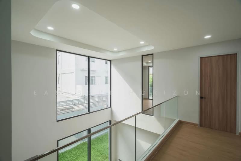 Preecha Ramkhamhaeng-Krungthepkreetha, Bangkok, Khlong Song Ton Nun, Lat Krabang, Bangkok, 4 Bedrooms, 400 sqm, Single Detached House For Sale, by Eastblue Horizon, 500418058 - DDproperty.com