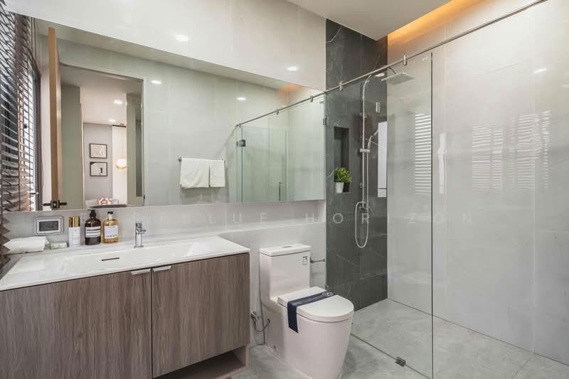 Preecha Ramkhamhaeng-Krungthepkreetha, Bangkok, Khlong Song Ton Nun, Lat Krabang, Bangkok, 4 Bedrooms, 400 sqm, Single Detached House For Sale, by Eastblue Horizon, 500418058 - DDproperty.com