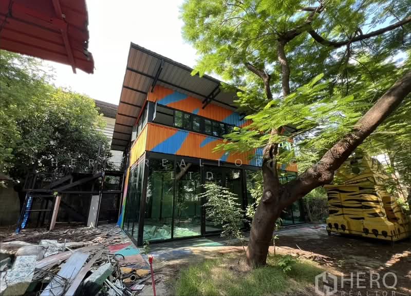 For Sale Land and House near BTS Phra Khanong, Watthana Bangkok BRE18664, กรุงเทพ, พระโขนงเหนือ, วัฒนา, กรุงเทพ, 1,296 ตร.ม., ที่ดิน ขาย, โดย Hero Realtor Co., Ltd., 500418080 - DDproperty.com