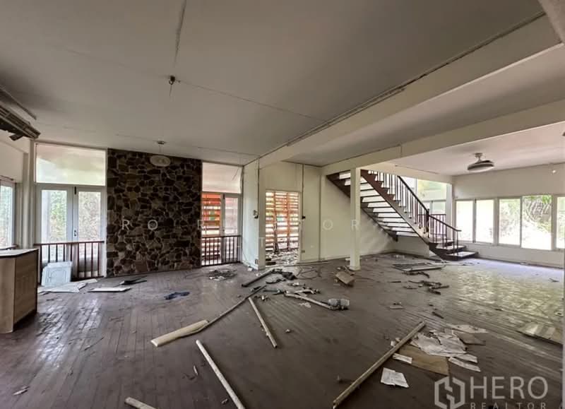 For Sale Land and House near BTS Phra Khanong, Watthana Bangkok BRE18664, กรุงเทพ, พระโขนงเหนือ, วัฒนา, กรุงเทพ, 1,296 ตร.ม., ที่ดิน ขาย, โดย Hero Realtor Co., Ltd., 500418080 - DDproperty.com