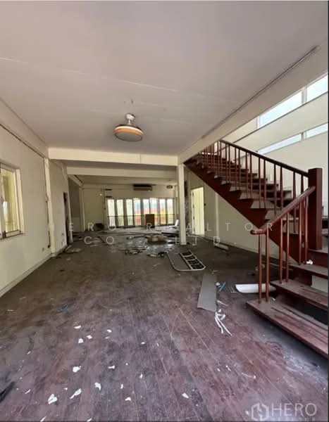 For Sale Land and House near BTS Phra Khanong, Watthana Bangkok BRE18664, Bangkok, Phra Kanong Nua, Watthana, Bangkok, , 1,296 sqm, Land For Sale, by Hero Realtor Co., Ltd., 500418080 - DDproperty.com