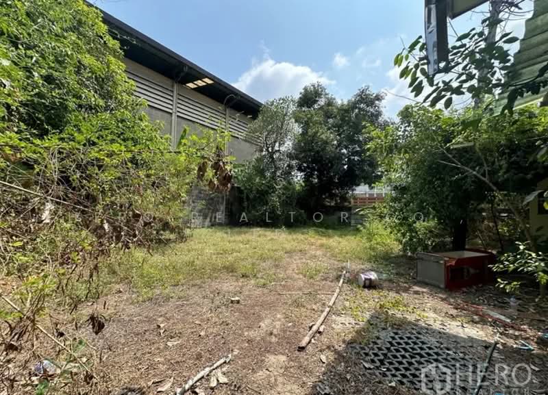 For Sale Land and House near BTS Phra Khanong, Watthana Bangkok BRE18664, กรุงเทพ, พระโขนงเหนือ, วัฒนา, กรุงเทพ, 1,296 ตร.ม., ที่ดิน ขาย, โดย Hero Realtor Co., Ltd., 500418080 - DDproperty.com