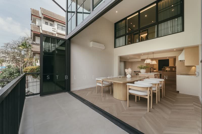 Regent 71 Place, Bangkok, Phra Kanong Nua, Watthana, Bangkok, 5 Bedrooms, 350 sqm, Townhouse For Sale, by Eastblue Horizon, 500418090 - DDproperty.com