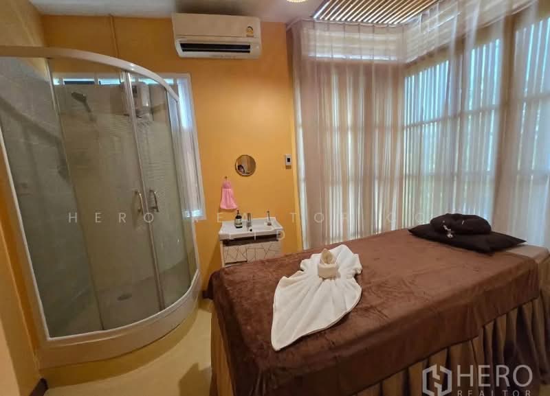 For Rent Retail Space 100 sqm near Central Eastville, Lat Phrao Bangkok HRE01057, กรุงเทพ, ลาดพร้าว, กรุงเทพ, 100 ตร.ม., กิจการ ให้เช่า, โดย Hero Realtor Co., Ltd., 500418145 - DDproperty.com