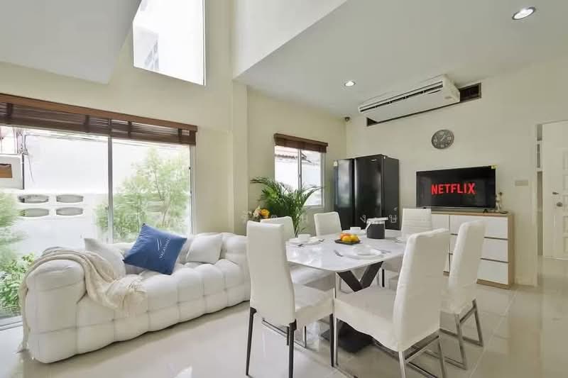 ทำ AirBnb ได้ ทำเล BTS พร้อมพงษ์ ให้เช่าบ้านแฝด 4 ชั้น สุขุมวิท 31มี 5 นอน 5 น้ำ แต่งครบ พร้อมอยู่, Bangkok, สุขุมวิท, Khlong Tan Nua, Watthana, Bangkok, 5 Bedrooms, 350 sqm, Semi-Detached House (Twin House) For Rent, by บุษบา รัตนวงษ์ชัย, 500418192 - DDproperty.com