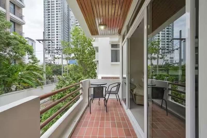 ทำ AirBnb ได้ ทำเล BTS พร้อมพงษ์ ให้เช่าบ้านแฝด 4 ชั้น สุขุมวิท 31มี 5 นอน 5 น้ำ แต่งครบ พร้อมอยู่, Bangkok, สุขุมวิท, Khlong Tan Nua, Watthana, Bangkok, 5 Bedrooms, 350 sqm, Semi-Detached House (Twin House) For Rent, by บุษบา รัตนวงษ์ชัย, 500418192 - DDproperty.com