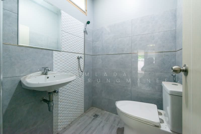 บ้านเดี่ยว ซอยพหลโยธิน 33 แยก, Bangkok, Lat Yao, Chatuchak, Bangkok, 4 Bedrooms, 200 sqm, Single Detached House For Sale, by Pimlada Lertritrungmanee, 500418252 - DDproperty.com