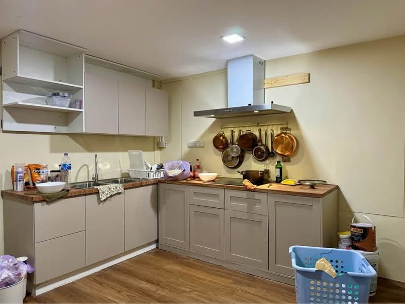 ให้เช่า บ้านเดี่ยว ห้วยขวาง รัชดา รีโนทเวทใหม่ 5ห้องนอน ( SPSEVE2092 ), กรุงเทพ, สามเสนนอก, ห้วยขวาง, กรุงเทพ, 250 ตร.ม., บ้านเดี่ยว ให้เช่า, โดย Khun Eve, 500418284 - DDproperty.com
