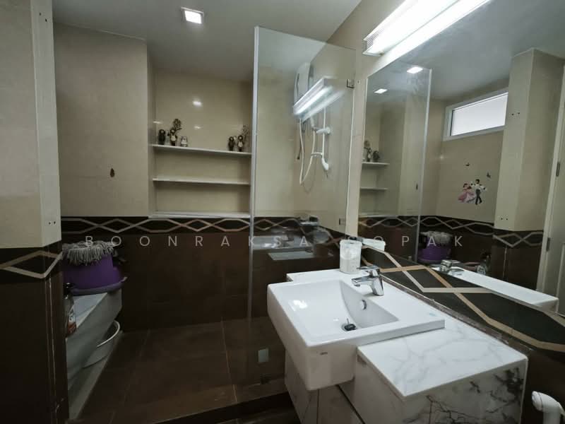 Centurion Park, Bangkok, Soi Aree 5, Samsen Nai, Phaya Thai, Bangkok, 2 Bedrooms, 121 sqm, Condo For Rent, by Boonraksa Sopak, 500418300 - DDproperty.com