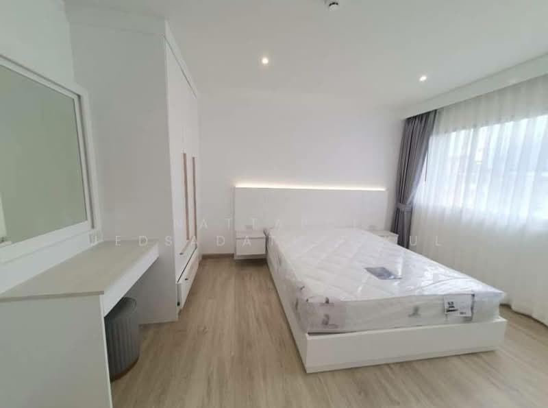 Silom Condominium, Bangkok, Silom, Bang Rak, Bangkok, 2 Bedrooms, 144 sqm, Condo For Rent, by Nattapol Jedsadathitikul, 500418322 - DDproperty.com