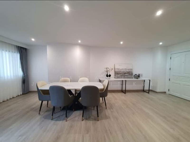 Silom Condominium, Bangkok, Silom, Bang Rak, Bangkok, 2 Bedrooms, 144 sqm, Condo For Rent, by Nattapol Jedsadathitikul, 500418322 - DDproperty.com