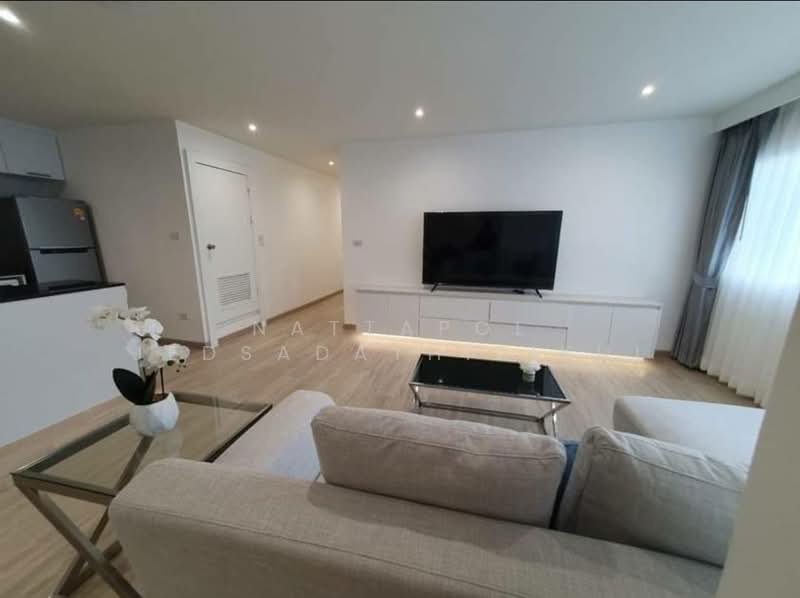 Silom Condominium, Bangkok, Silom, Bang Rak, Bangkok, 2 Bedrooms, 144 sqm, Condo For Rent, by Nattapol Jedsadathitikul, 500418322 - DDproperty.com