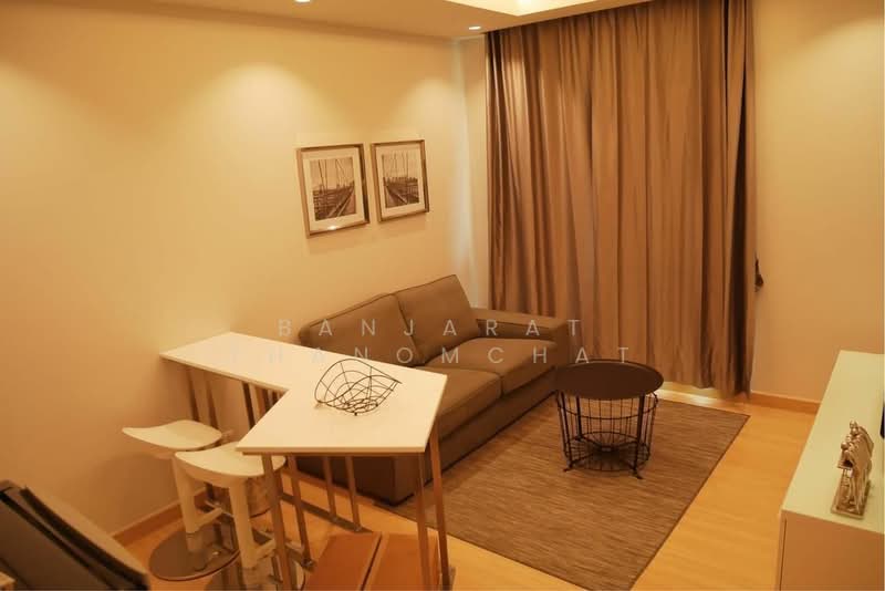 Thru Thonglor, Bangkok, Petchaburi Road, Bang Kapi, Huai Khwang, Bangkok, 1 Bedroom, 32 sqm, Condo For Rent, by Banjarat Thanomchat, 500418448 - DDproperty.com