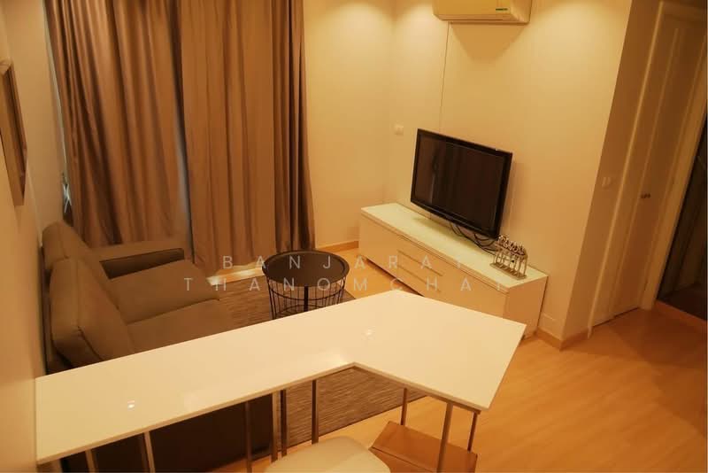 Thru Thonglor, Bangkok, Petchaburi Road, Bang Kapi, Huai Khwang, Bangkok, 1 Bedroom, 32 sqm, Condo For Rent, by Banjarat Thanomchat, 500418448 - DDproperty.com