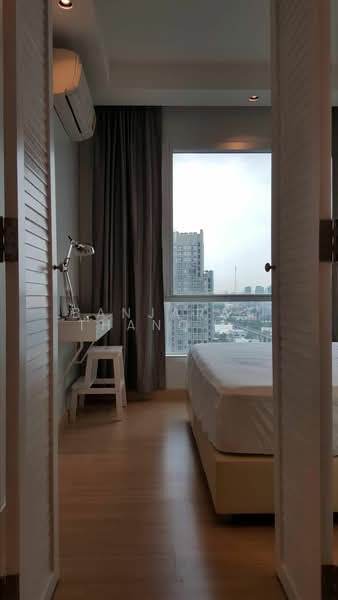 Thru Thonglor, Bangkok, Petchaburi Road, Bang Kapi, Huai Khwang, Bangkok, 1 Bedroom, 32 sqm, Condo For Rent, by Banjarat Thanomchat, 500418448 - DDproperty.com
