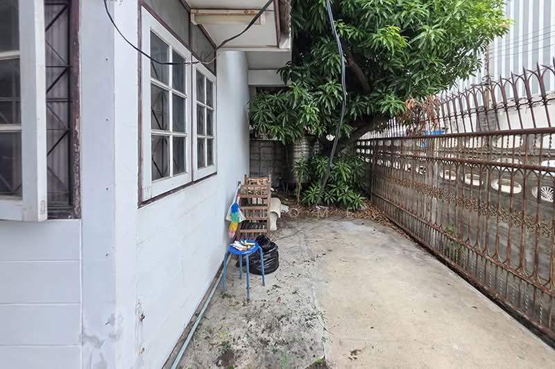 ศิริทรัพย์ ปากเกร็ด, Nonthaburi, Khlong Klue, Pak Kret, Nonthaburi, 2 Bedrooms, 45 sqm, Semi-Detached House (Twin House) For Sale, by NTBHOME, 500418493 - DDproperty.com