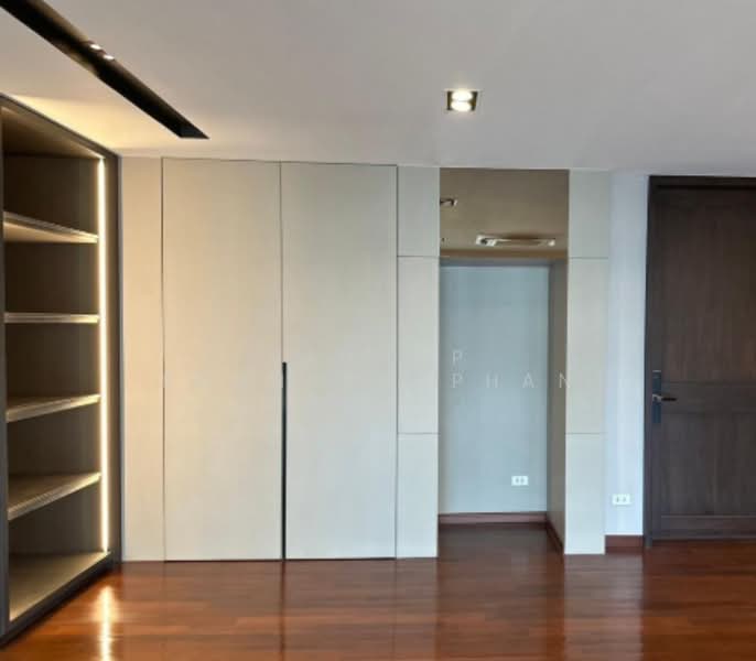 Ploenchit Terrace, Bangkok, Ploenchit, Lumphini, Pathum Wan, Bangkok, 3 Bedrooms, 374 sqm, Condo For Sale, by Sannop Phongpraphan, 500418540 - DDproperty.com