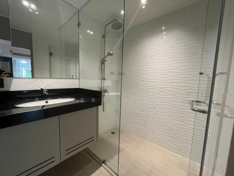 Villa Bajaj, Bangkok, Soi Sukhumvit 19, Khlongtoei Nua, Watthana, Bangkok, 2 Bedrooms, 160 sqm, Condo For Rent, by Boonraksa Sopak, 500418589 - DDproperty.com