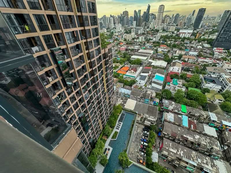 Oka Haus Sukhumvit 36, Bangkok, 3399 Rama 4 Road, Khong Tan, Khlong Toei, Bangkok, 1 Bedroom, 35 sqm, Condo For Sale, by Muhammad-ameen Waeyusoh, 500418590 - DDproperty.com