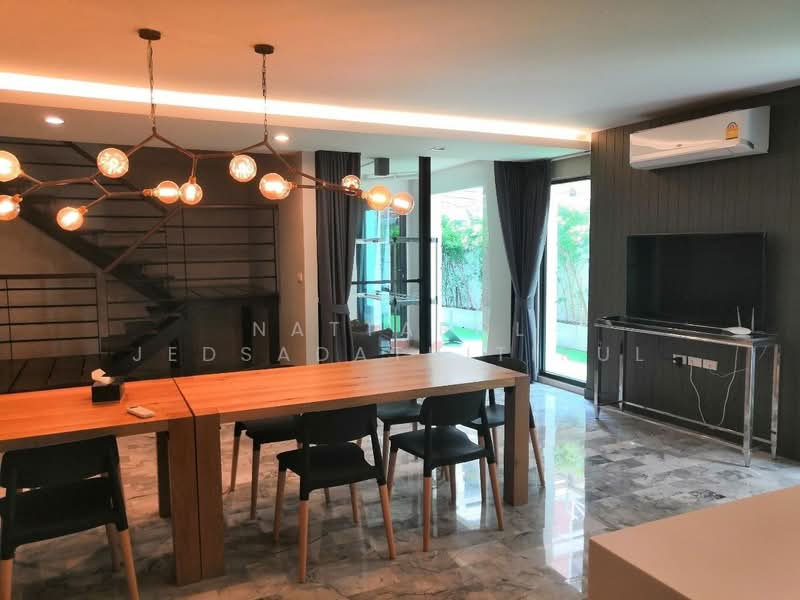 Lily House Mansion, Bangkok, 209 Soi Sukhumvit 31, Khlong Tan Nua, Watthana, Bangkok, 4 Bedrooms, 290 sqm, Condo For Rent, by Nattapol Jedsadathitikul, 500418638 - DDproperty.com