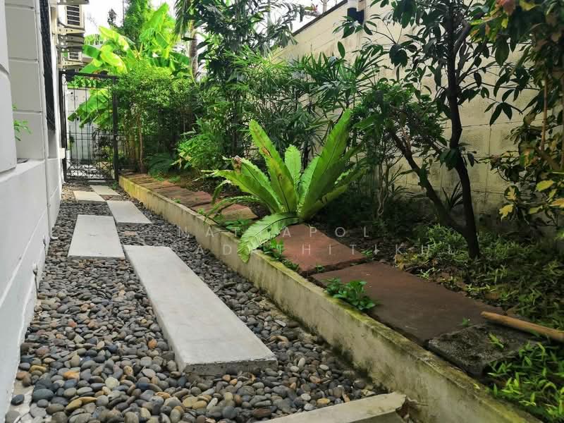 Lily House Mansion, Bangkok, 209 Soi Sukhumvit 31, Khlong Tan Nua, Watthana, Bangkok, 4 Bedrooms, 290 sqm, Condo For Rent, by Nattapol Jedsadathitikul, 500418638 - DDproperty.com
