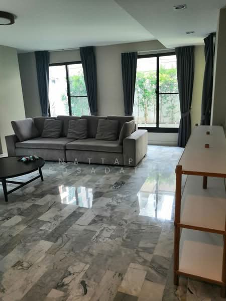 Lily House Mansion, Bangkok, 209 Soi Sukhumvit 31, Khlong Tan Nua, Watthana, Bangkok, 4 Bedrooms, 290 sqm, Condo For Rent, by Nattapol Jedsadathitikul, 500418638 - DDproperty.com