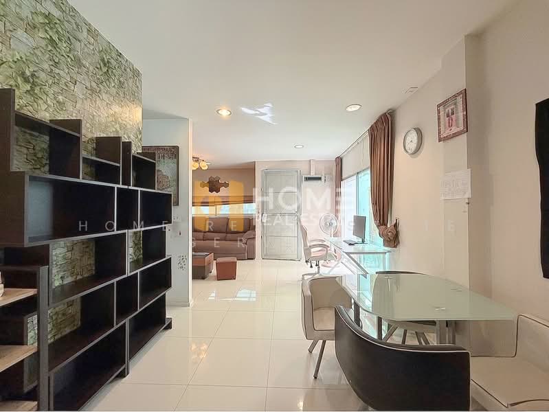 Noble Cube Pattanakarn, Bangkok, Phatthanakan Road, Suan Luang, Bangkok, 3 Bedrooms, 165 sqm, Townhouse For Rent, by HOME Real Estate Service, 500418717 - DDproperty.com