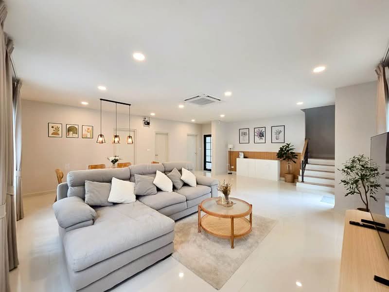 Centro Bangna, Samut Prakan, 111 Soi 3, Bang Kaeo, Bang Plee, Samut Prakan, 4 Bedrooms, 235 sqm, Single Detached House For Rent, by Somchai Ruechajirakit, 500418748 - DDproperty.com
