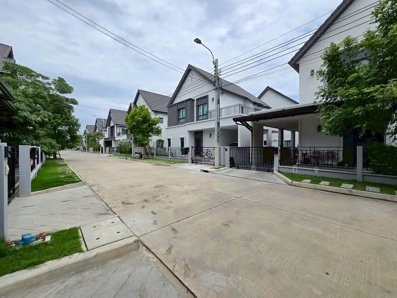 Centro Bangna, Samut Prakan, 111 Soi 3, Bang Kaeo, Bang Plee, Samut Prakan, 4 Bedrooms, 235 sqm, Single Detached House For Rent, by Somchai Ruechajirakit, 500418748 - DDproperty.com