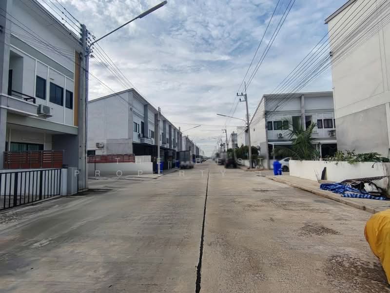 ทรัพย์ธานี 6, Pathum Thani, Lam Phak Kut, Thanyaburi, Pathum Thani, 3 Bedrooms, 105 sqm, Townhouse For Sale, by The Best Property เบิ้ล, 500418783 - DDproperty.com