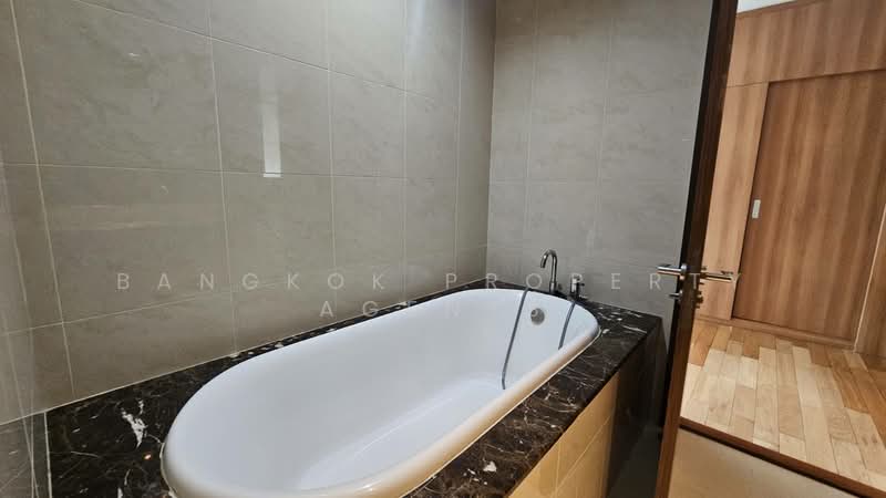 The Lakes, Bangkok, 123 Ratchadaphisek Road, Khlong Toei, Bangkok, 3 Bedrooms, 142 sqm, Condo For Rent, by BANGKOK PROPERTY AGENTS, 500418835 - DDproperty.com