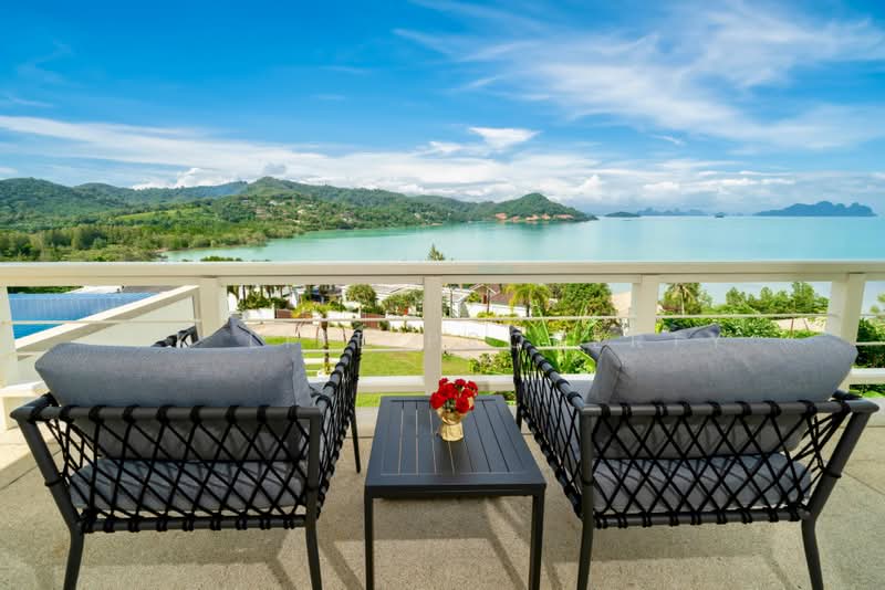 13R0229 Pool villa for rent 5 bedroom 4 bathroom 250,000/month at paklok have fully furnished, Phuket, Pa Khlok, Thalang, Phuket, 5 Bedrooms, 350 sqm, Villa For Rent, by PK LIFE Property, 500419002 - DDproperty.com