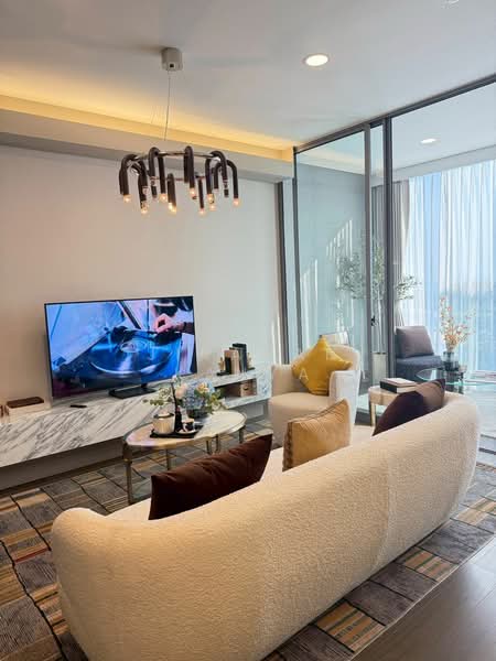 Wyndham Residence, Bangkok, 388 Ratchadaphisek Road, Khlong Toei, Bangkok, 1 Bedroom, 57 sqm, Condo For Sale, by Jiranan Kanya, 500419006 - DDproperty.com