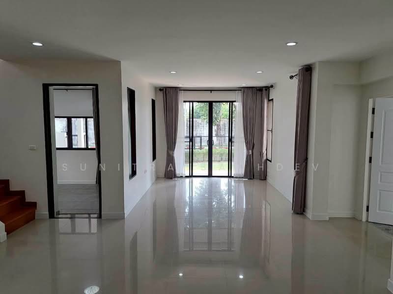 Lake View Park Bangna, Bangkok, 454 Kanchanaphisek Road, Dok Mai, Prawet, Bangkok, 5 Bedrooms, 300 sqm, Single Detached House For Rent, by Sunitra Sachdev, 500419047 - DDproperty.com