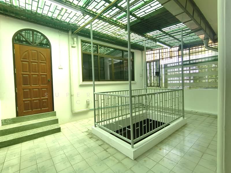 ตึกเเถว สาธุประดิษฐ์ 31, Bangkok, สาธุประดิษฐ์, Bang Pong Pang, Yan Nawa, Bangkok, , 400 sqm, Shophouse For Rent, by Super B Estate Co., Ltd, 500419055 - DDproperty.com