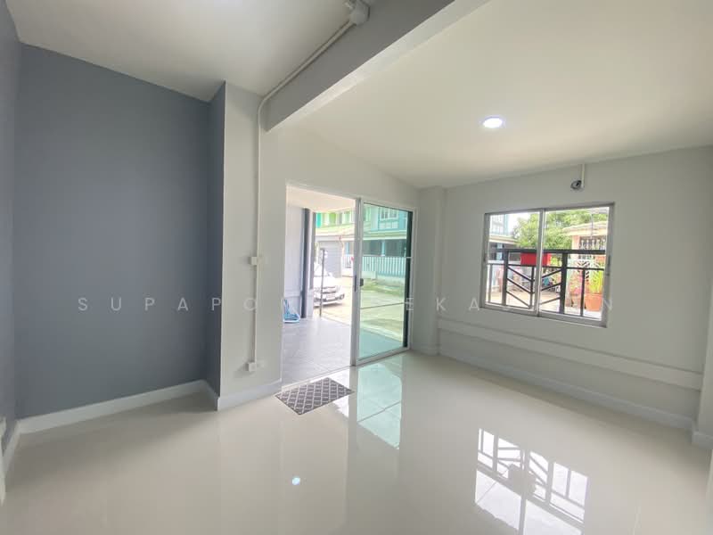 Pruksa 10, Nonthaburi, Bang Kruai - Sai Noi Road, Sai Noi, Nonthaburi, 3 Bedrooms, 114 sqm, Townhouse For Sale, by Supaporn Sekajarn, 500419069 - DDproperty.com