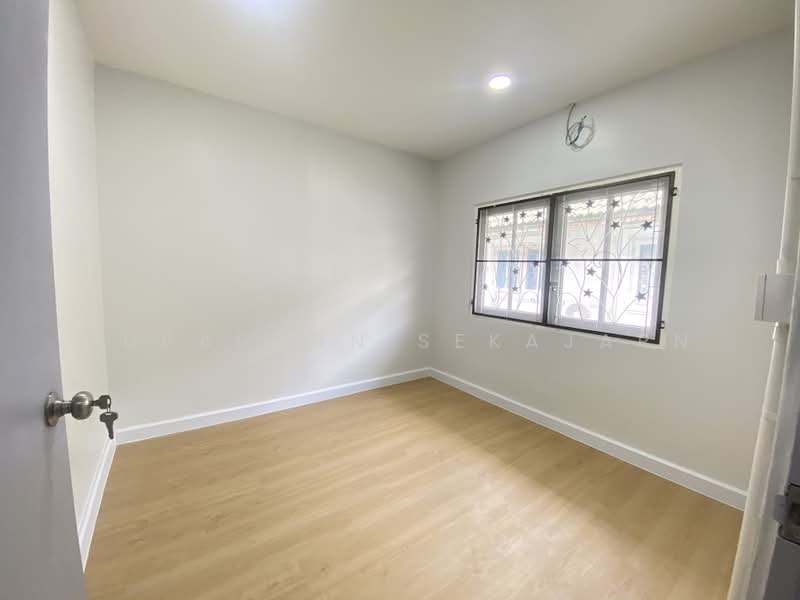 Pruksa 10, Nonthaburi, Bang Kruai - Sai Noi Road, Sai Noi, Nonthaburi, 3 Bedrooms, 114 sqm, Townhouse For Sale, by Supaporn Sekajarn, 500419069 - DDproperty.com
