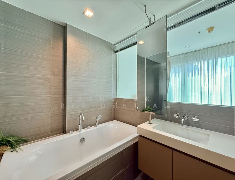 Siri At Sukhumvit, Bangkok, 902 Sukhumvit Road, Phra Kanong, Khlong Toei, Bangkok, 3 Bedrooms, 104 sqm, Condo For Sale, by Bangkok Residential, 500419098 - DDproperty.com