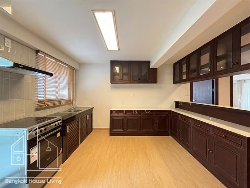 G.S. Housing, Bangkok, Sukhumvit 47, Khlongtoei Nua, Watthana, Bangkok, 3 Bedrooms, 200 sqm, Condo For Rent, by Bangkok House Living, 500419194 - DDproperty.com